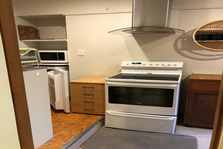 Photo of property in 33a Clutha Avenue, Khandallah, Wellington, 6035