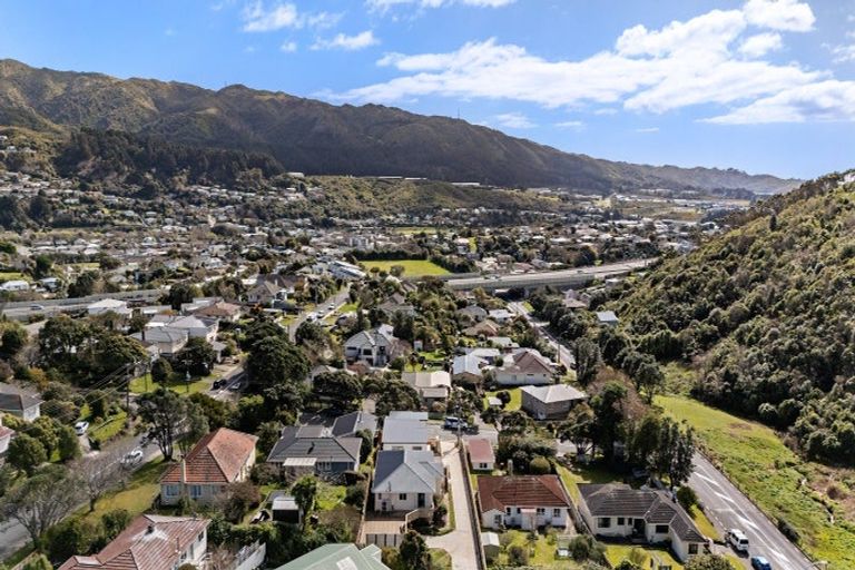 Photo of property in 5 Mahoe Street, Tawa, Wellington, 5028