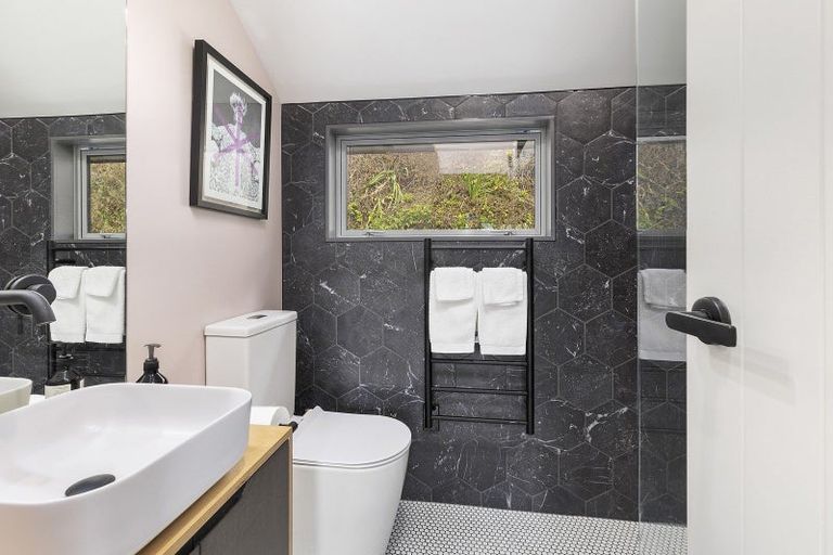 Photo of property in 6 Ludlam Street, Seatoun, Wellington, 6022