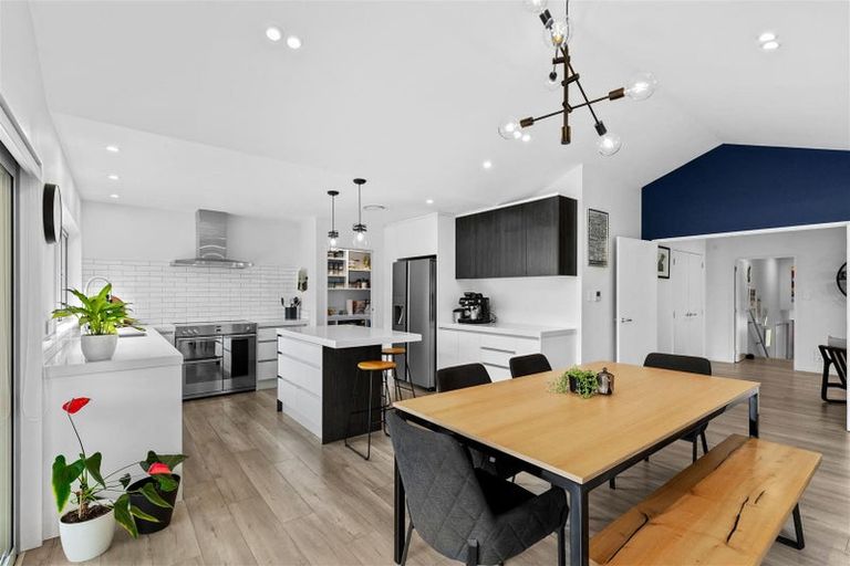 Photo of property in 21 Alexandra Street, Riverhead, 0820