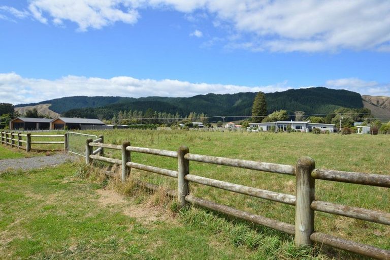 Photo of property in 14 Milbel Way, Levin, 5571