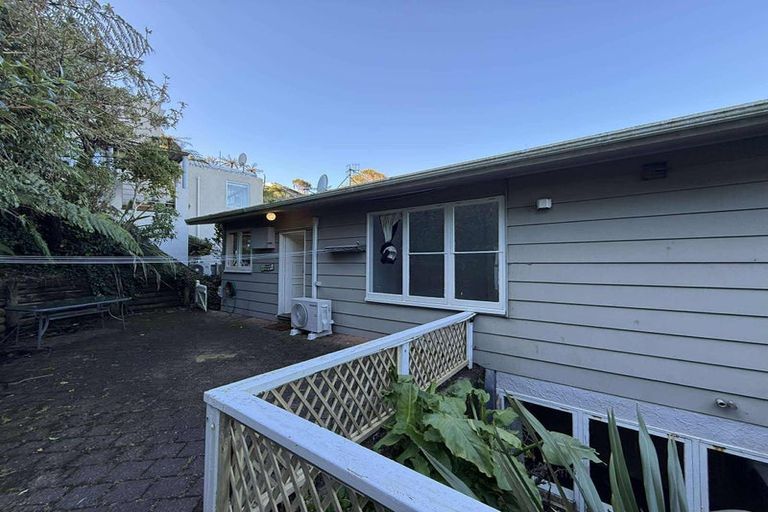 Photo of property in 43a Baroda Street, Khandallah, Wellington, 6035