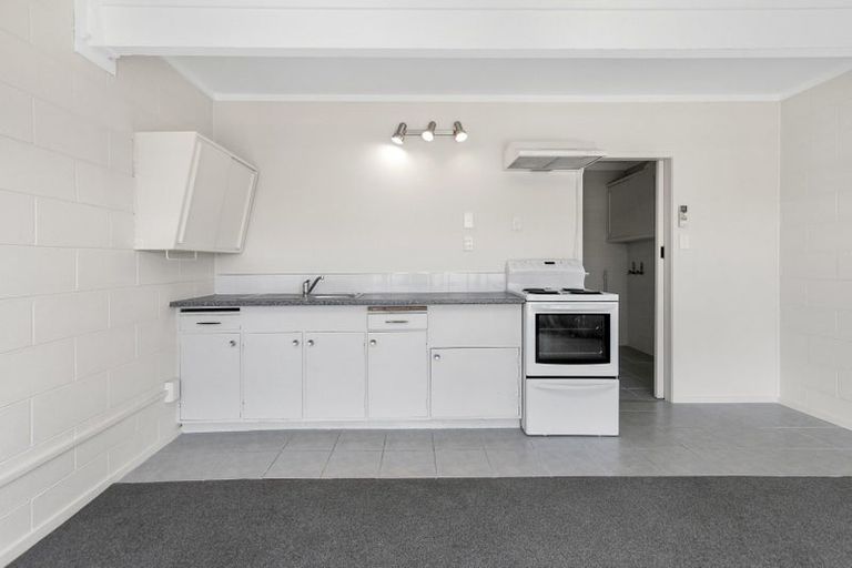 Photo of property in 3 Capitol Road, Matakatia, Whangaparaoa, 0930