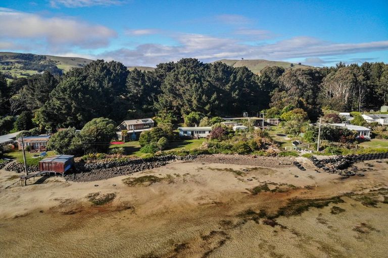 Photo of property in 108 Otakou Golf Course Road, Otakou, Dunedin, 9077