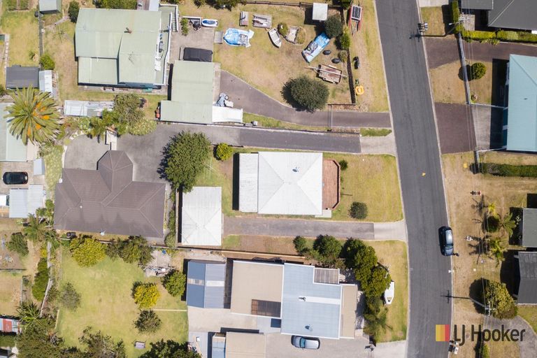 Photo of property in 19 Roretana Drive, Athenree, Katikati, 3177