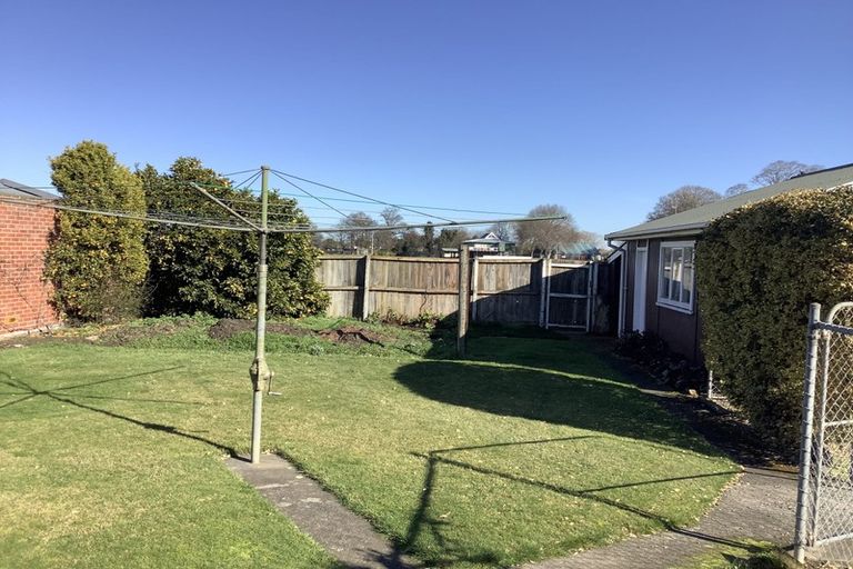 Photo of property in 287 Memorial Avenue, Burnside, Christchurch, 8053