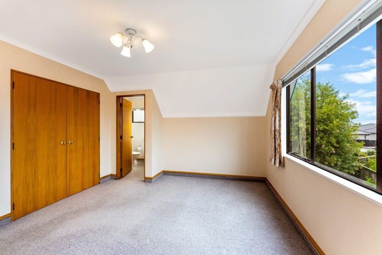 Photo of property in 26 Comeskey Grove, Elderslea, Upper Hutt, 5018