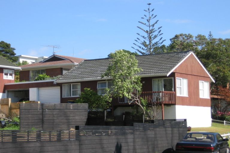 Photo of property in 2/80 Newhaven Terrace, Mairangi Bay, Auckland, 0630