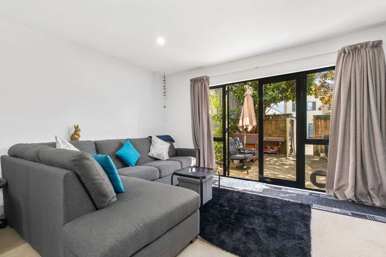 Photo of property in 5k Dryden Place, Mount Wellington, Auckland, 1051