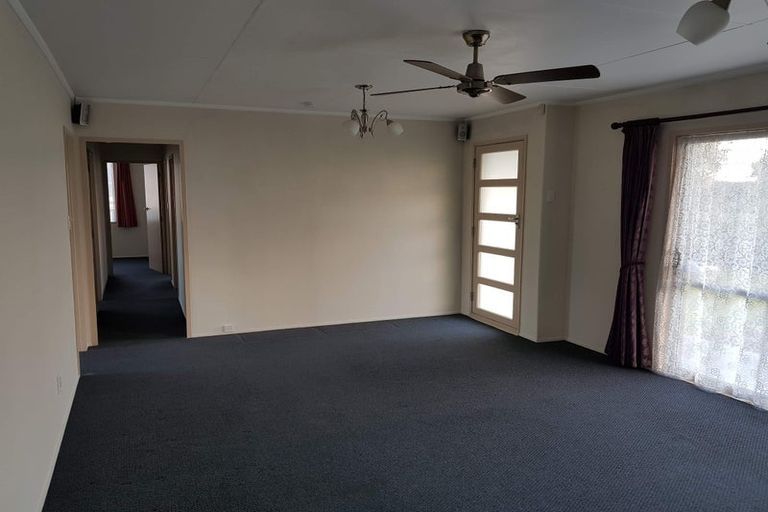 Photo of property in 75 Brandon Street, Featherston, 5710