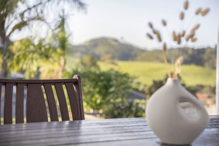 Photo of property in 12 Fendalton Place, Hatfields Beach, Orewa, 0931