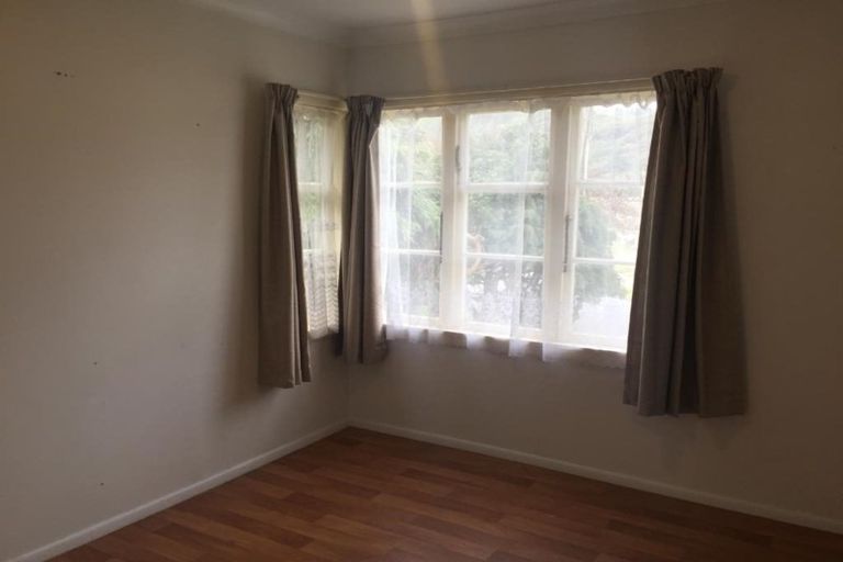 Photo of property in 8a Bledisloe Crescent, Wainuiomata, Lower Hutt, 5014