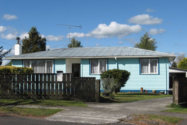 Photo of property in 17 Marr Place, Tokoroa, 3420