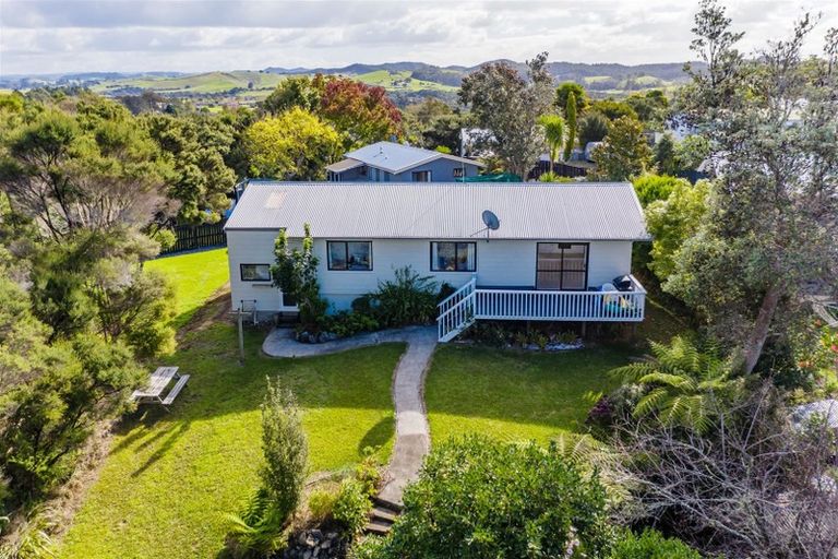 Photo of property in 6 Johnson Lane, Haruru, 0204