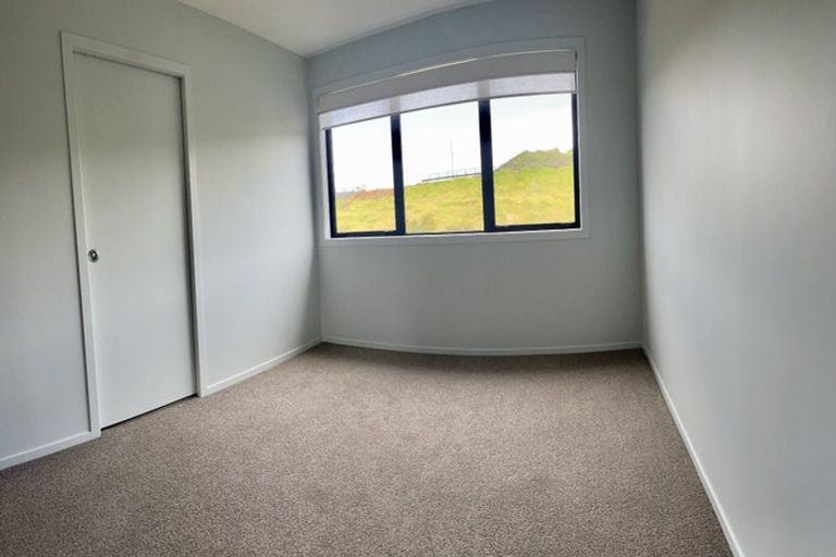 Photo of property in 12b Tikati Rise, Long Bay, Auckland, 0630