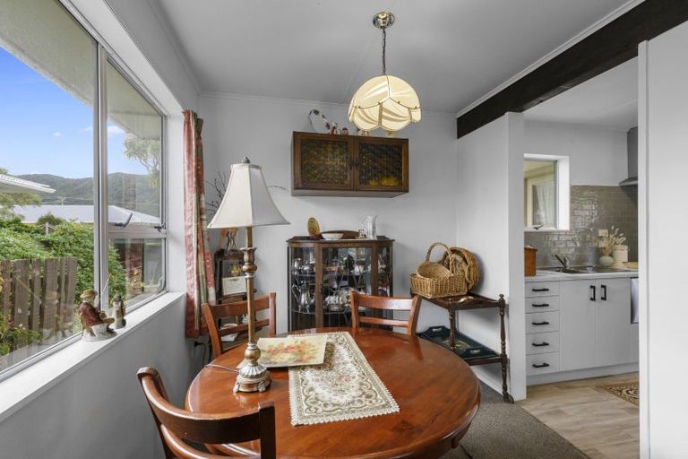 Photo of property in 298 Wellington Road, Wainuiomata, Lower Hutt, 5014