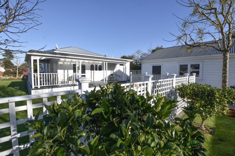 Photo of property in 12 Rhodes Street, Carterton, 5713