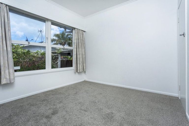 Photo of property in 1/18 Evelyn Place, Hillcrest, Auckland, 0627
