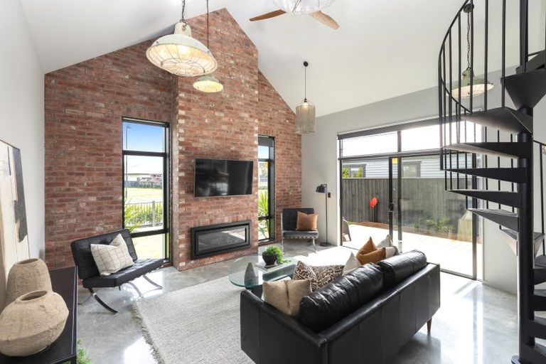 Photo of property in 8 Leyland Lane, Halswell, Christchurch, 8025