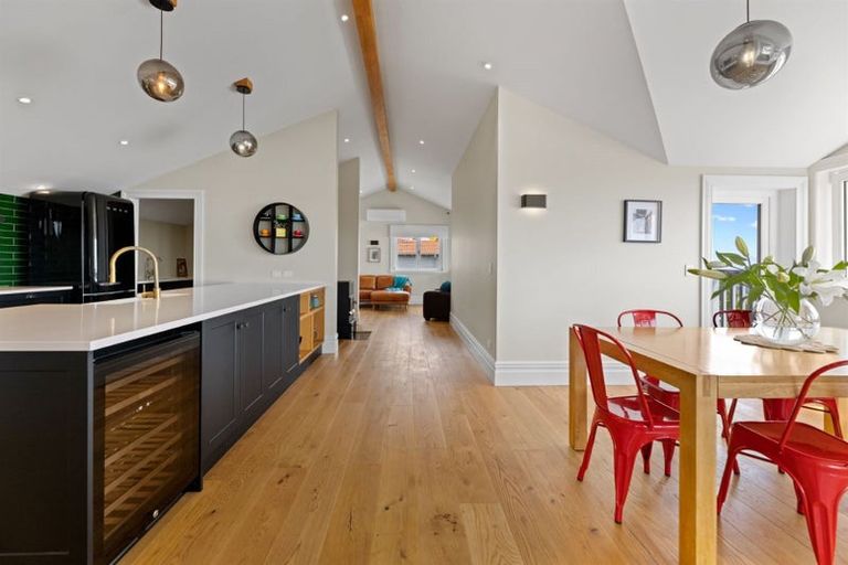 Photo of property in 156 Hackthorne Road, Cashmere, Christchurch, 8022