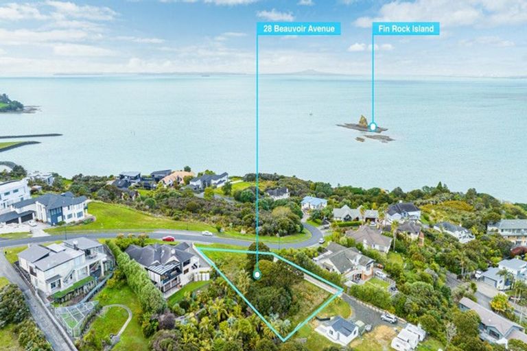 Photo of property in 28 Beauvoir Avenue, Matakatia, Whangaparaoa, 0930