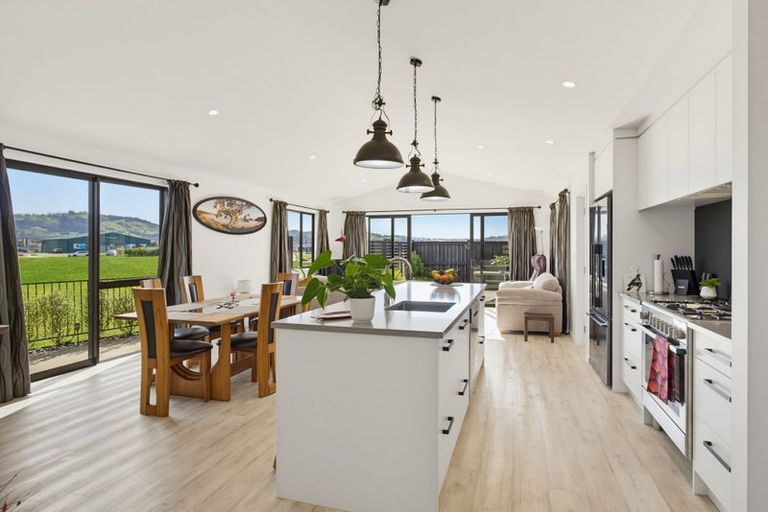 Photo of property in 3 Awatea Drive, Whitianga, 3510