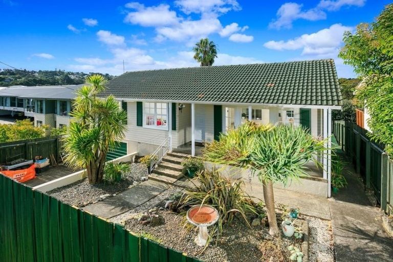 Photo of property in 117 Stanley Road, Glenfield, Auckland, 0629