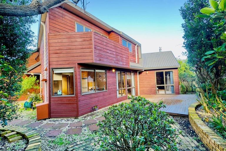 Photo of property in 1/5 Gulf Crest, Bucklands Beach, Auckland, 2012