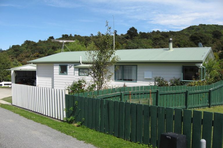 Photo of property in 7 Victoria Close, Picton, 7220