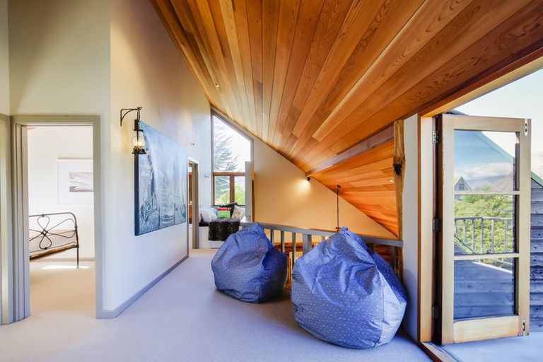 Photo of property in 21 Mount Iron Drive, Wanaka, 9305