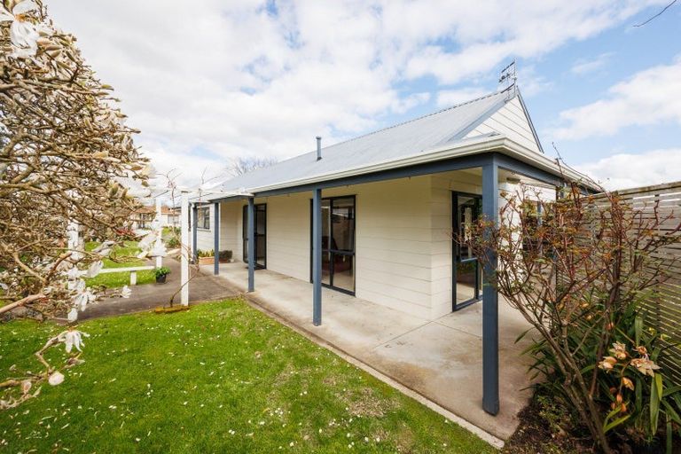 Photo of property in 16 Delta Place, Milson, Palmerston North, 4414