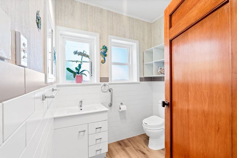 Photo of property in 34 Princes Street, Levin, 5510