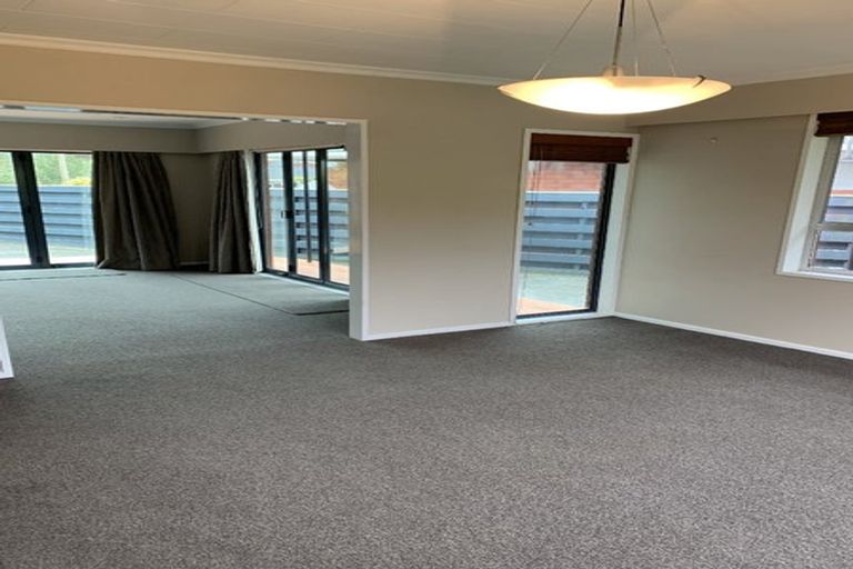 Photo of property in 16 Te Punga Place, Awapuni, Palmerston North, 4412