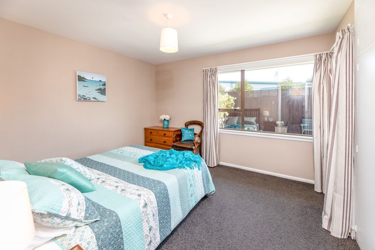 Photo of property in 1/1 Rosedale Place, Avonhead, Christchurch, 8042