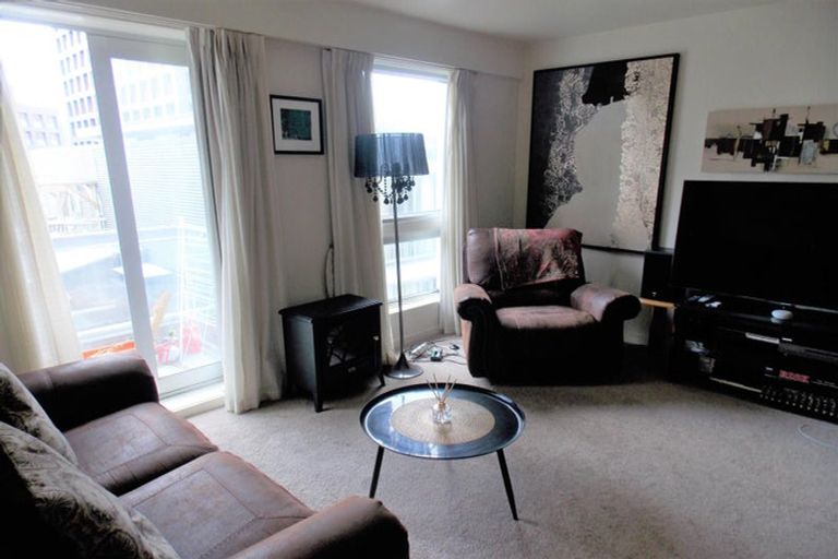 Photo of property in Terrace Heights Apartments, 6e/163 The Terrace, Wellington Central, Wellington, 6011