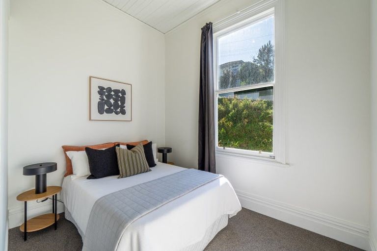 Photo of property in 16a-b Johnston Street, Gore, 9710