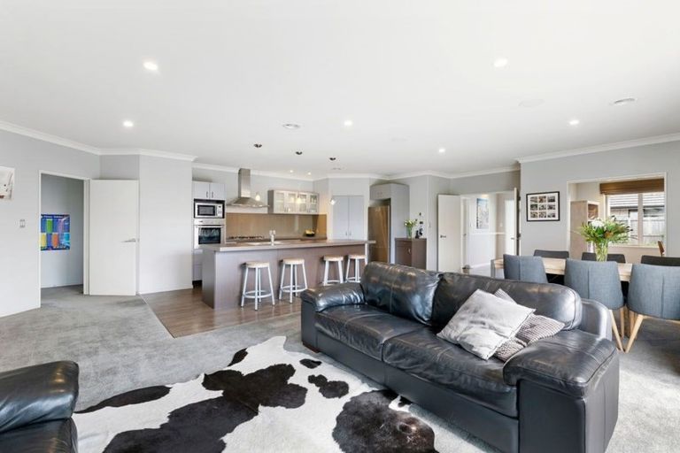 Photo of property in 8 Overbury Crescent, Rolleston, 7614