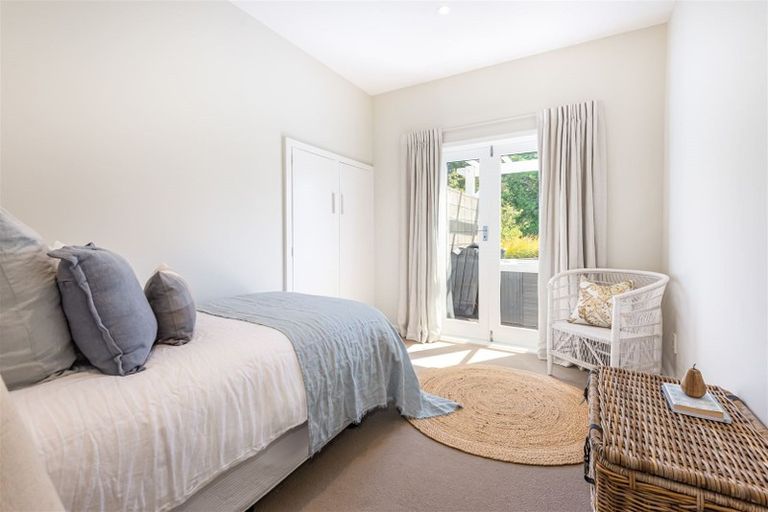 Photo of property in 52 Saint Andrews Hill Road, Mount Pleasant, Christchurch, 8081