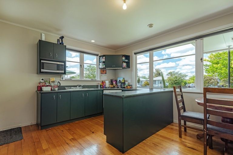 Photo of property in 36 Kettle Avenue, Awapuni, Palmerston North, 4412