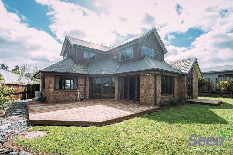 Photo of property in 10 Grenache Place, Rototuna, Hamilton, 3210