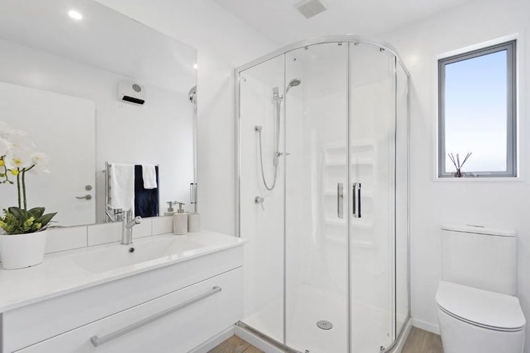 Photo of property in 2/7b Arosa Place, Parklands, Christchurch, 8083