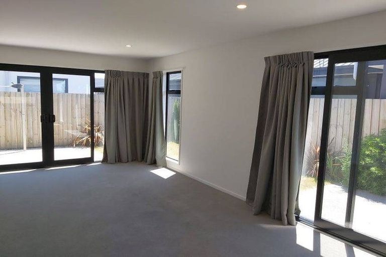 Photo of property in 2 Borderdale Street, Belfast, Christchurch, 8051