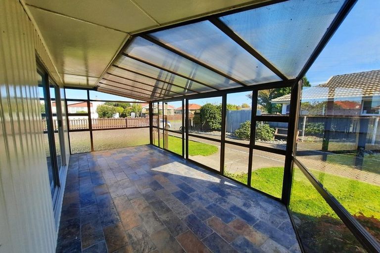 Photo of property in 4 Davidson Crescent, Hornby, Christchurch, 8042