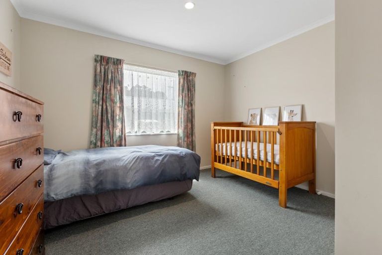 Photo of property in 3a Simons Street, Moturoa, New Plymouth, 4310