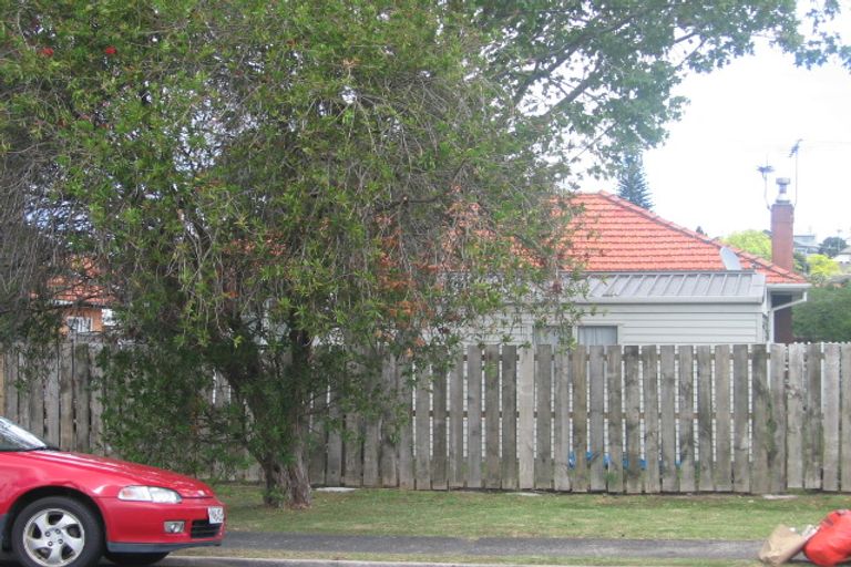 Photo of property in 3/83 Nile Road, Milford, Auckland, 0620