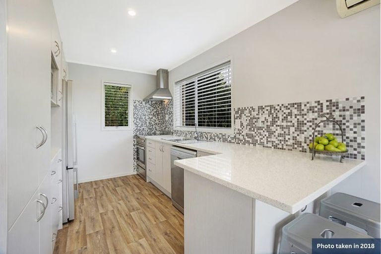 Photo of property in 1/17 Sandiacre Way, Browns Bay, Auckland, 0630