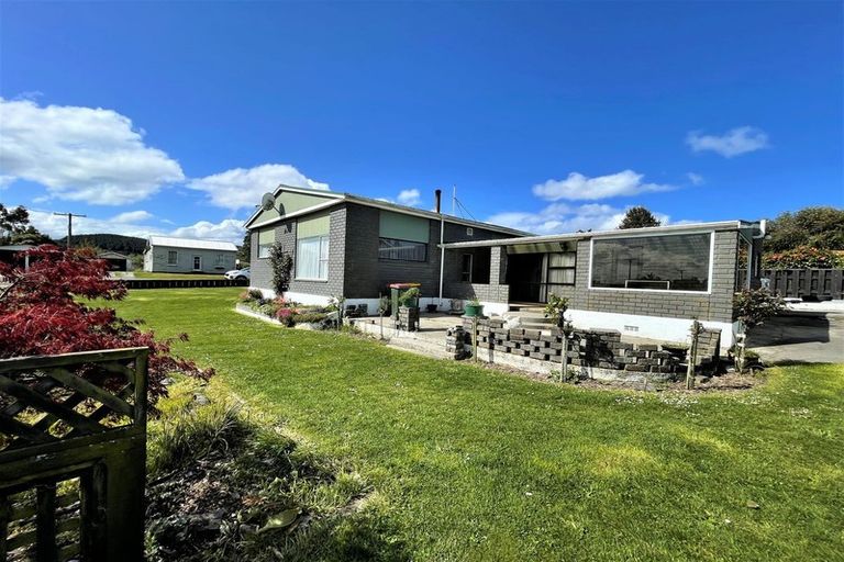 Photo of property in 36 Saint Catherine Street, Kaitangata, 9210