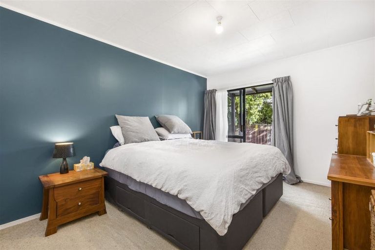 Photo of property in 37 Glennandrew Drive, Half Moon Bay, Auckland, 2012