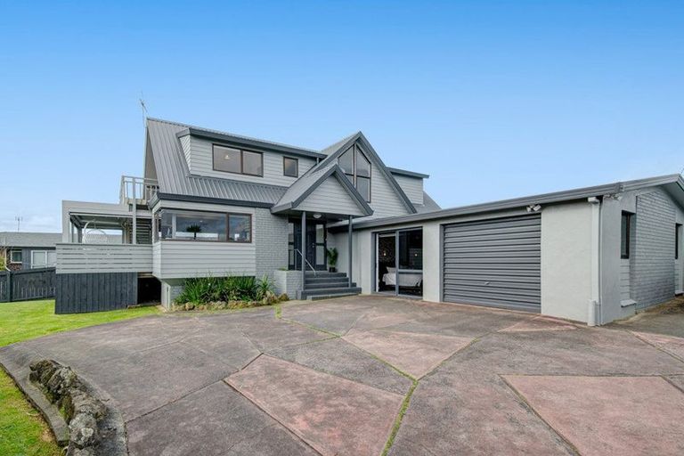 Photo of property in 23a Rosario Crescent, Red Beach, 0932