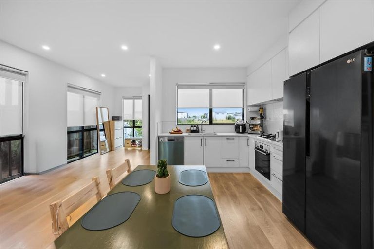 Photo of property in 26 Minhas Road, Papakura, 2110